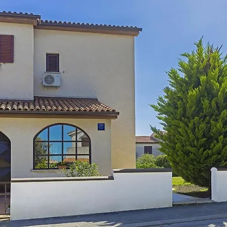 Villa Nada In Vinkuran à Pula Extérieur photo